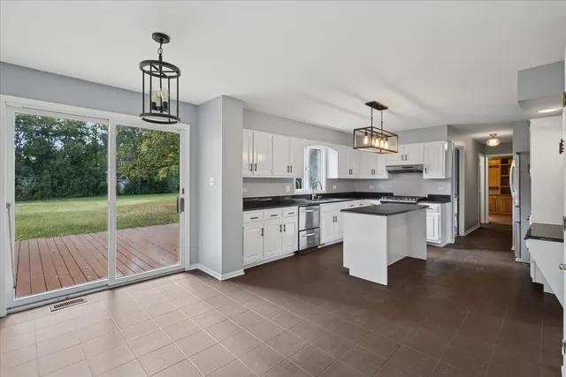 $565,000 | 11325 Hummingbird Lane, Mokena, IL 60448