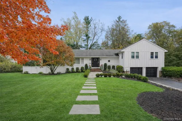 $1,795,000 | 10 Carlton Lane, Rye Brook, NY 10573