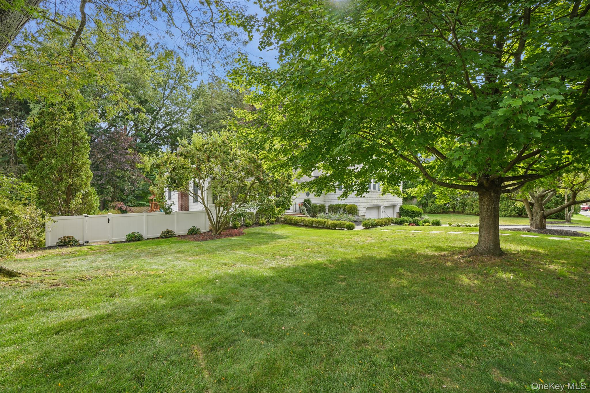 10 Carlton Lane Rye Brook, NY 10573 - Photo 25 of 29