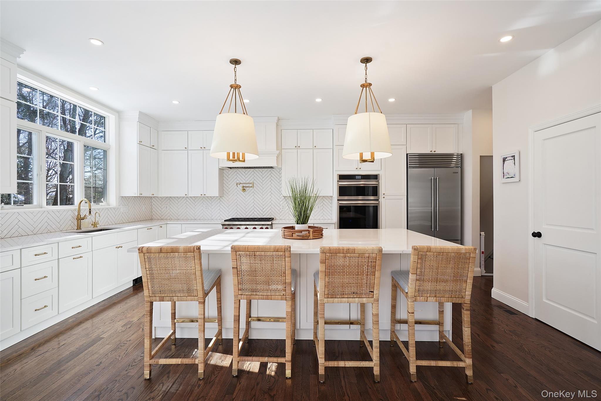 10 Carlton Lane Rye Brook, NY 10573 - Photo 3 of 29