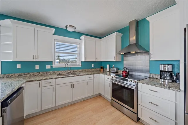 $1,500,000 | 3711 118th Street West, Bradenton, FL 34210