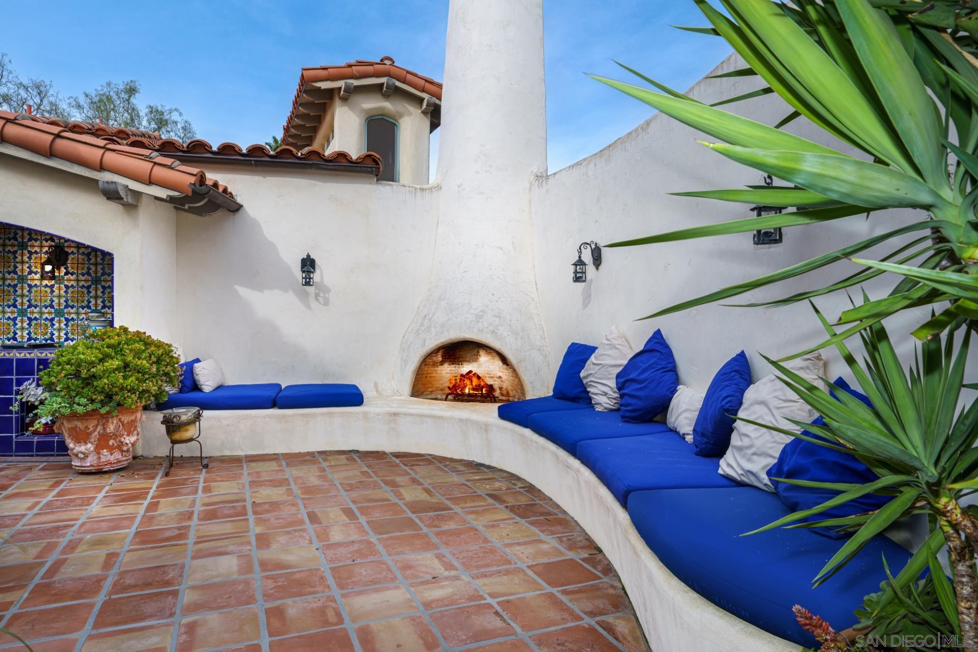 6174 El Tordo Rancho Santa Fe, CA 92067 - Photo 23 of 58 a view of outdoor space with plants