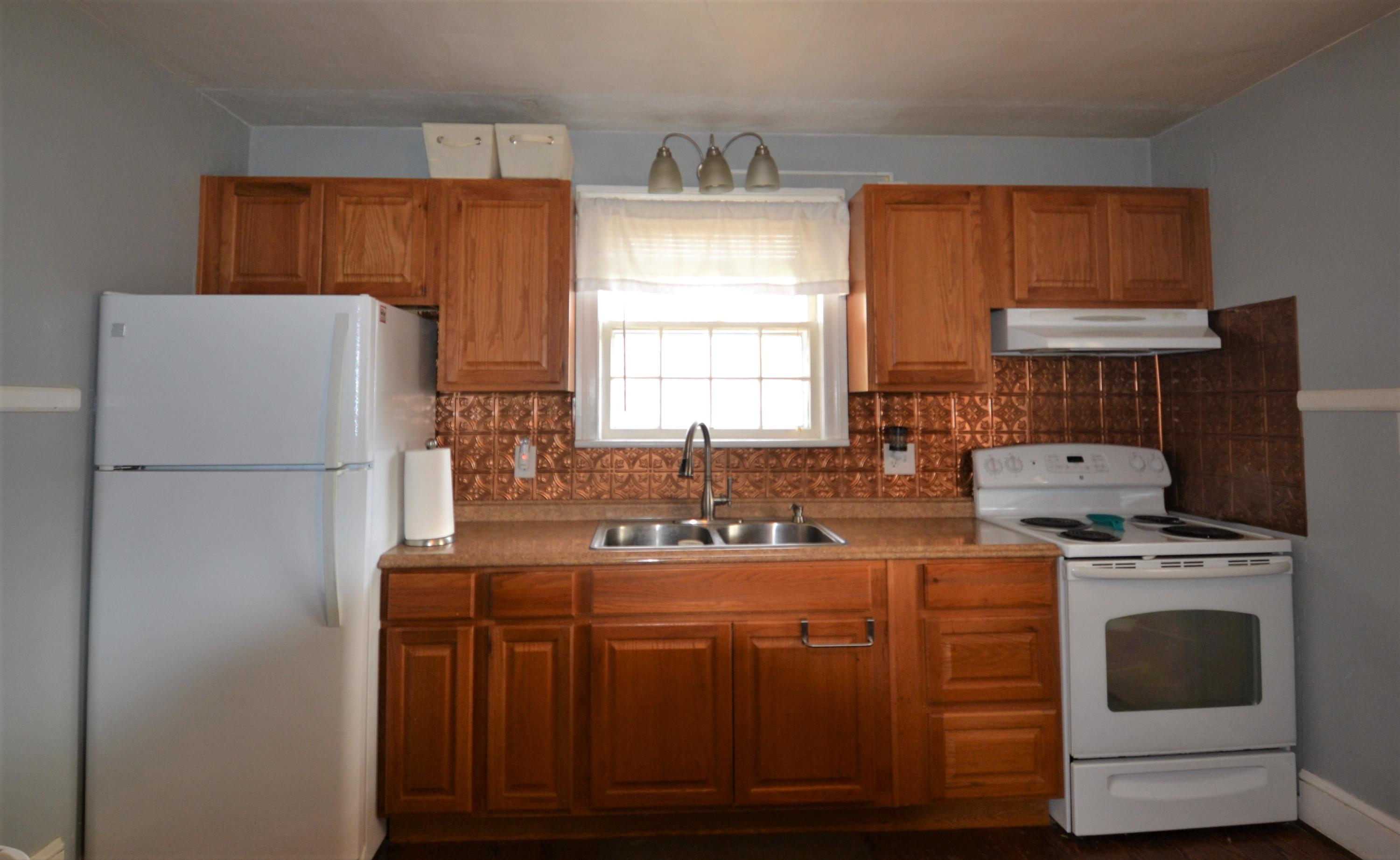 3792 Bandy Road Roanoke, VA 24014 - Photo 3 of 14 Kitchen1