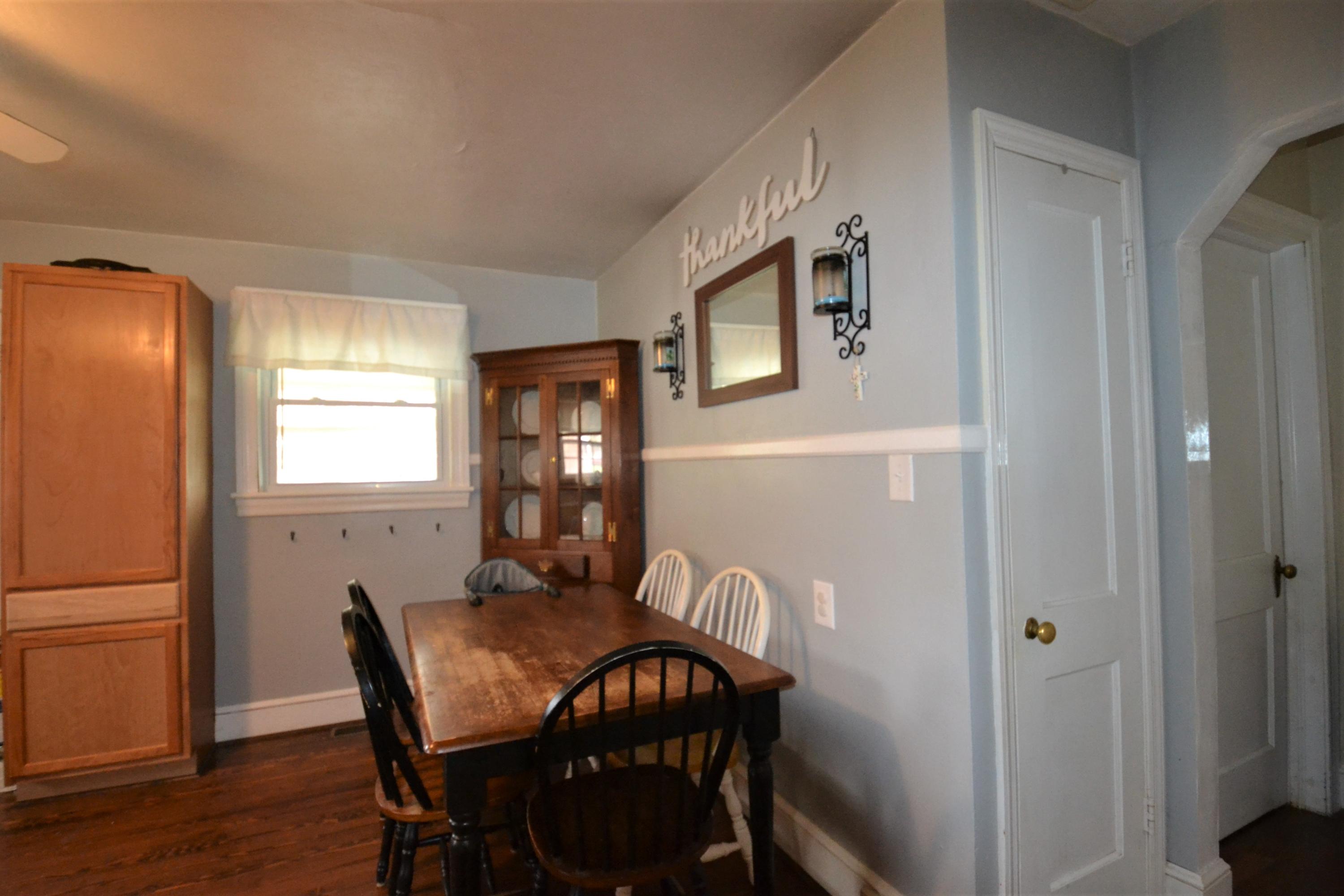 3792 Bandy Road Roanoke, VA 24014 - Photo 5 of 14 EatInKitchen-Pantry