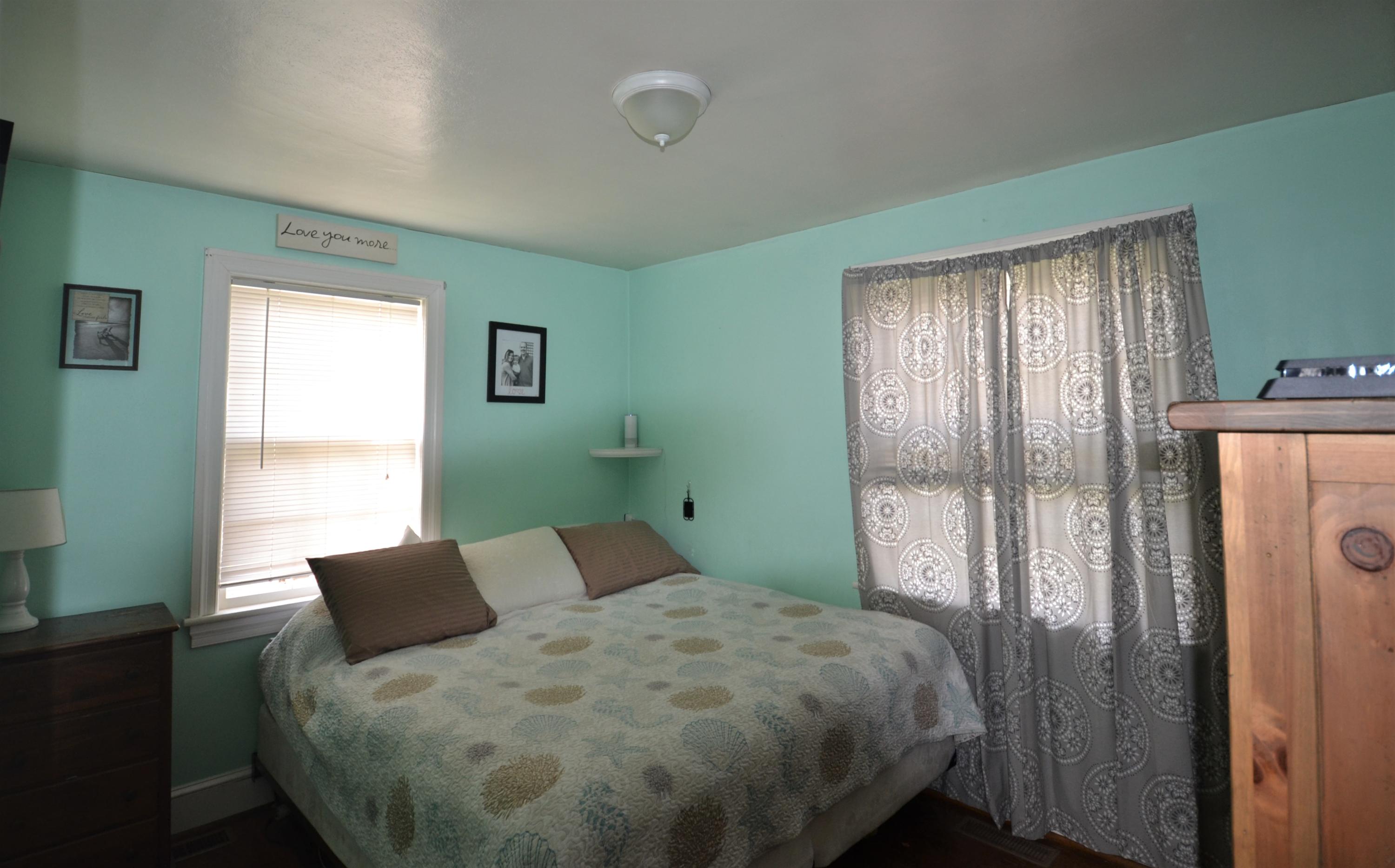 3792 Bandy Road Roanoke, VA 24014 - Photo 7 of 14 Bedroom1