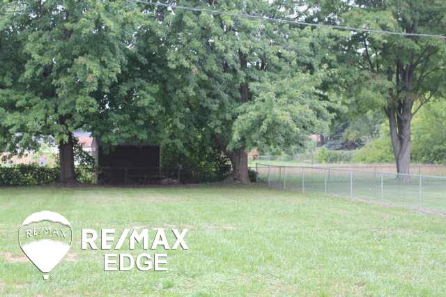 4354 Van Slyke Road Flint, MI 48507 - Photo 31 of 35 21212827-30.JPG