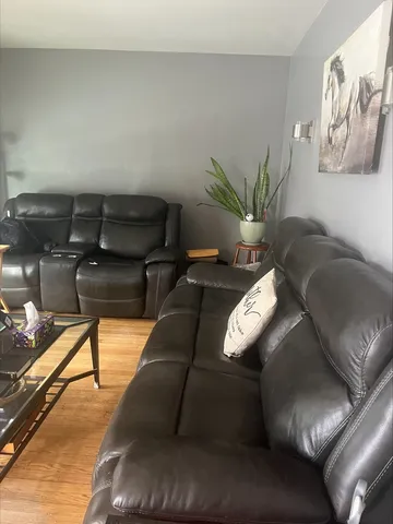 $285,000 | 5317 South Hamilton Avenue, Chicago, IL 60609