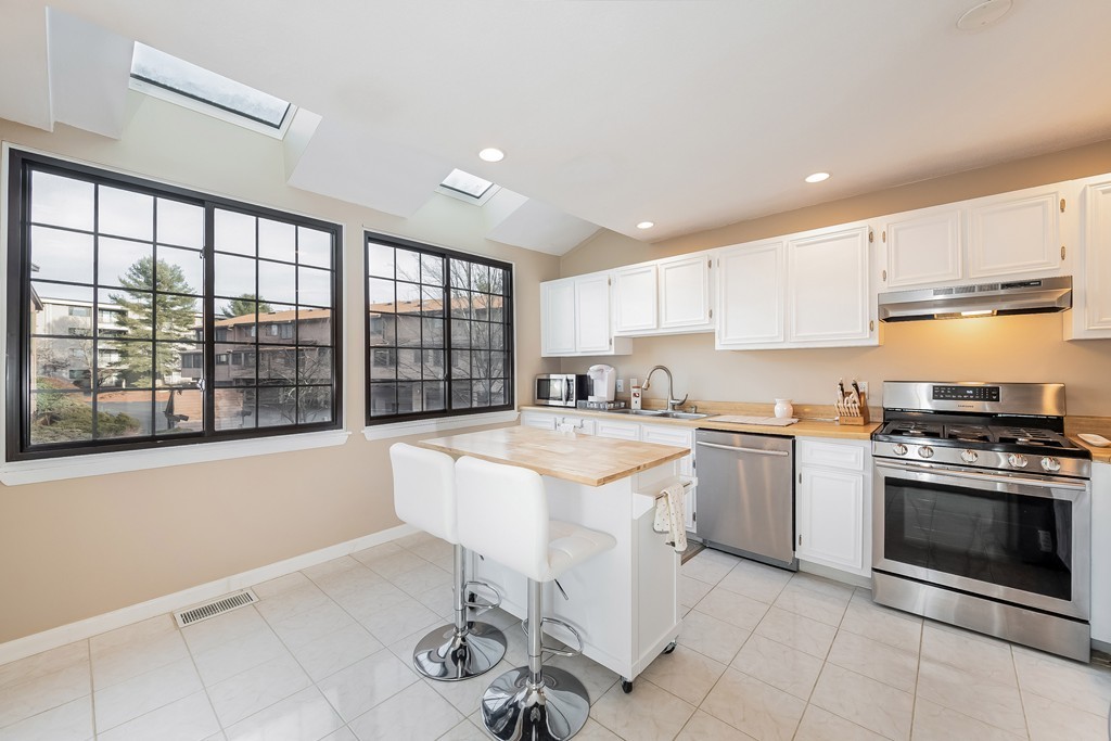 255 North Road, Unit 25 Chelmsford, MA 01824 - Photo 7 of 26 Gallery Image 7