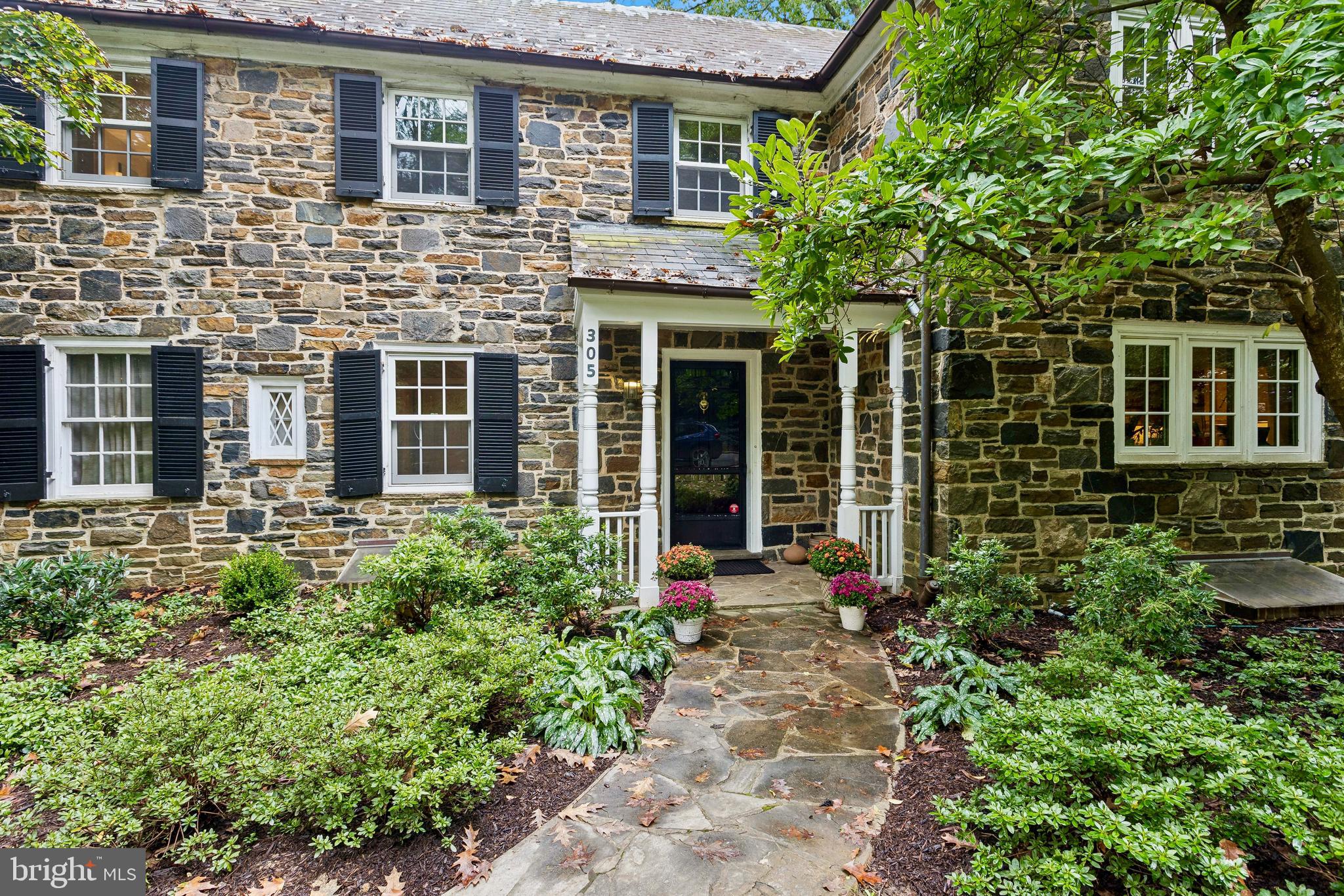 305 Overhill Road Baltimore, MD 21210 - Photo 2 of 90 Exterior Front