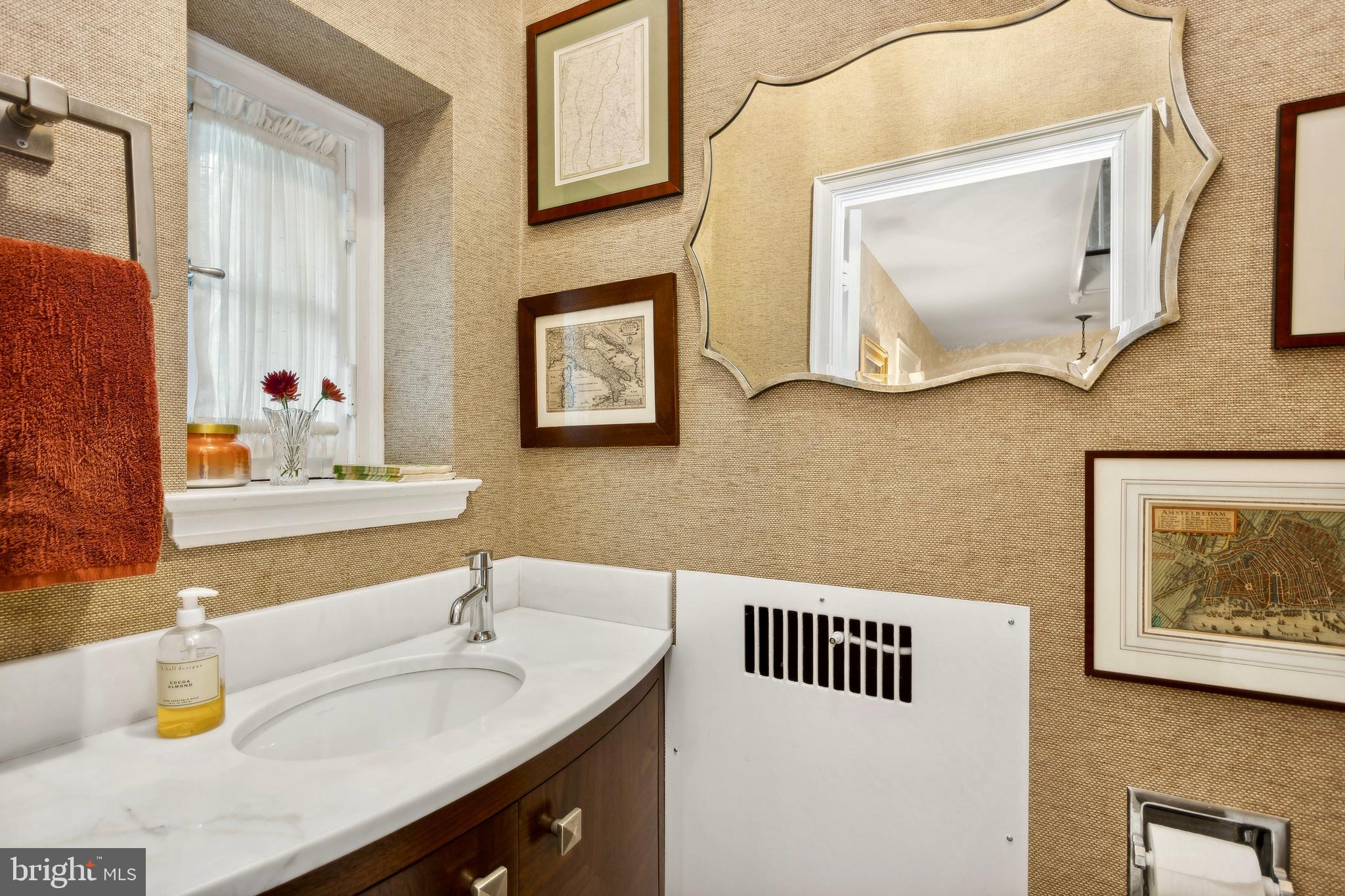 305 Overhill Road Baltimore, MD 21210 - Photo 32 of 90 Powder Room