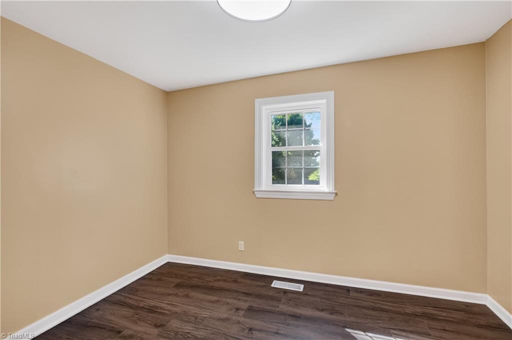 4306 Plainfield Road Sophia, NC 27350 - Photo 18 of 30