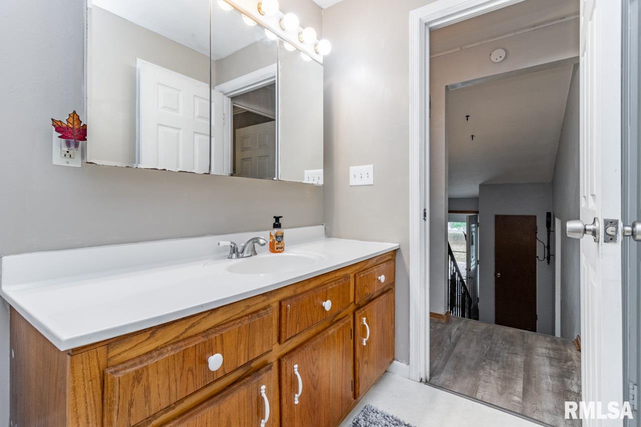4817 North Koerner Road Peoria, IL 61615 - Photo 12 of 37 Gallery Image 12