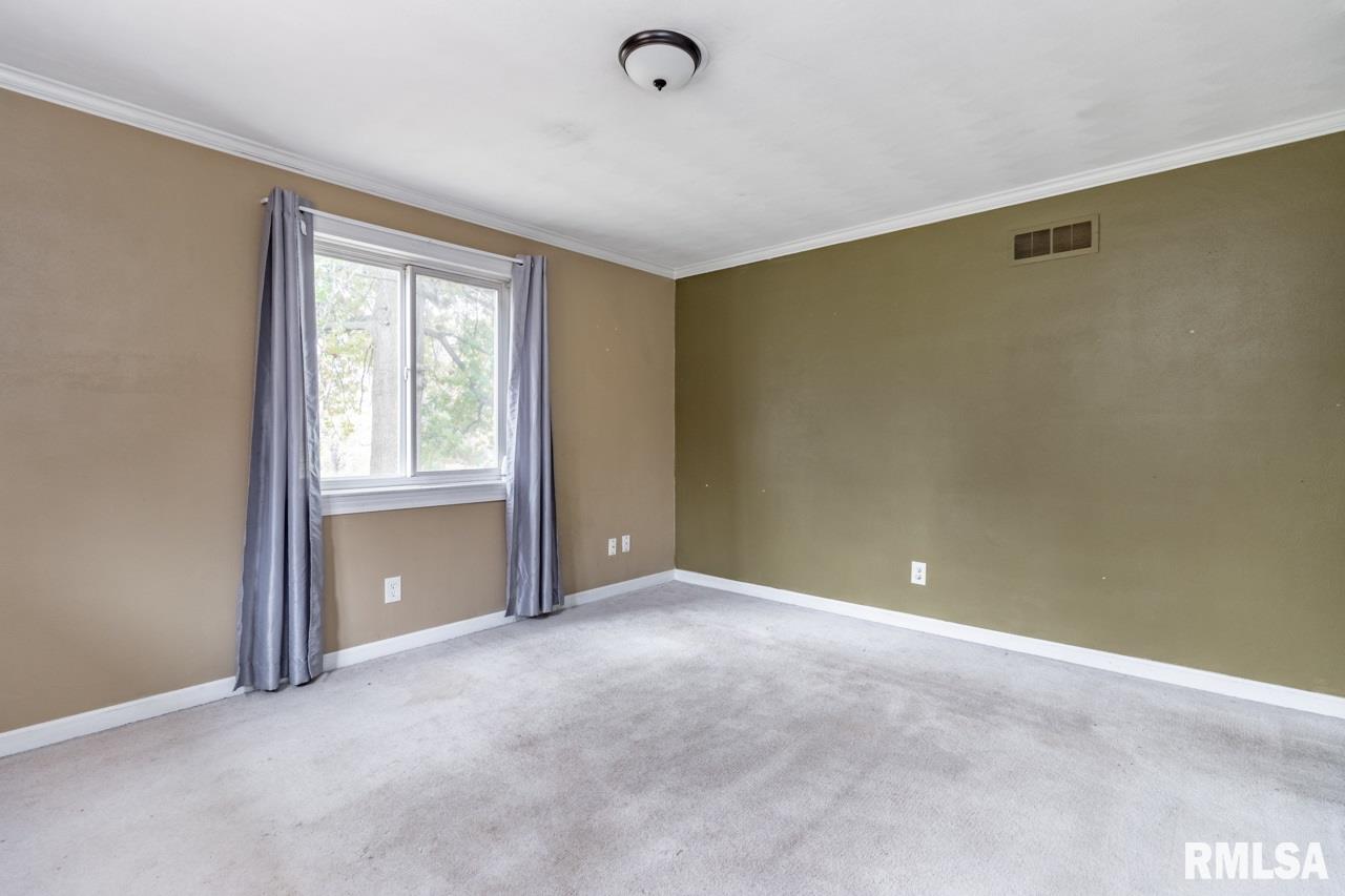 4817 North Koerner Road Peoria, IL 61615 - Photo 15 of 37 Gallery Image 15