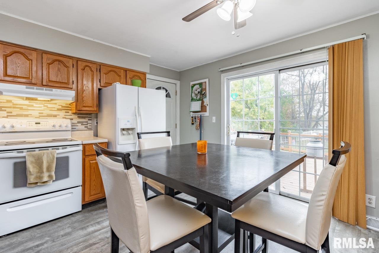 4817 North Koerner Road Peoria, IL 61615 - Photo 9 of 37 Gallery Image 9