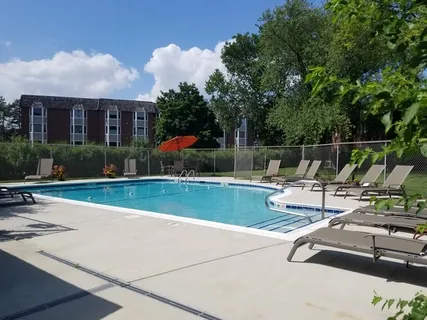 $475,000 | 414 South Dee Road, Park Ridge, IL 60068