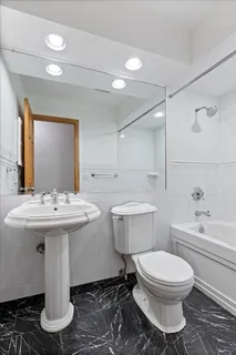 $475,000 | 414 South Dee Road, Park Ridge, IL 60068