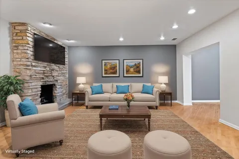 $475,000 | 414 South Dee Road, Park Ridge, IL 60068