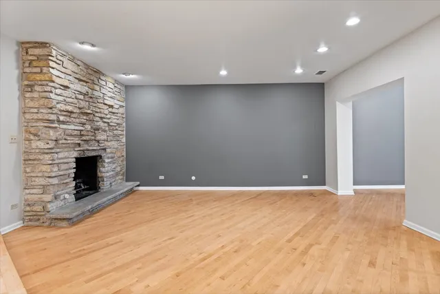 $475,000 | 414 South Dee Road, Park Ridge, IL 60068