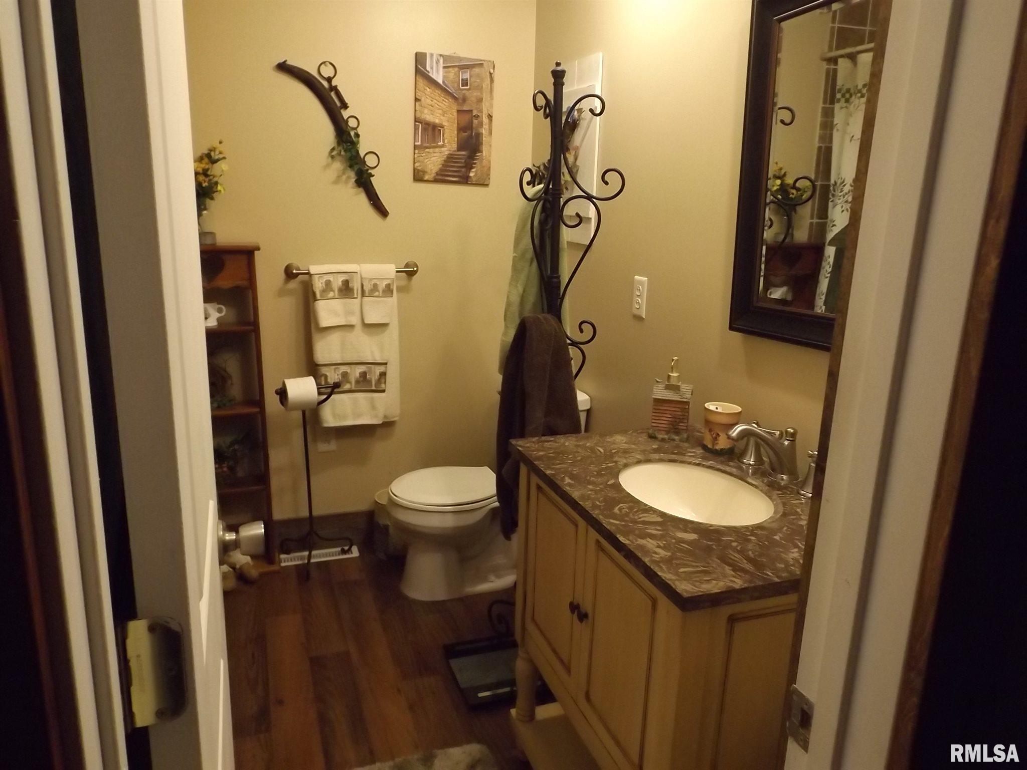 425 Chigger Ridge Road Creal Springs, IL 62922 - Photo 14 of 32 Gallery Image 14