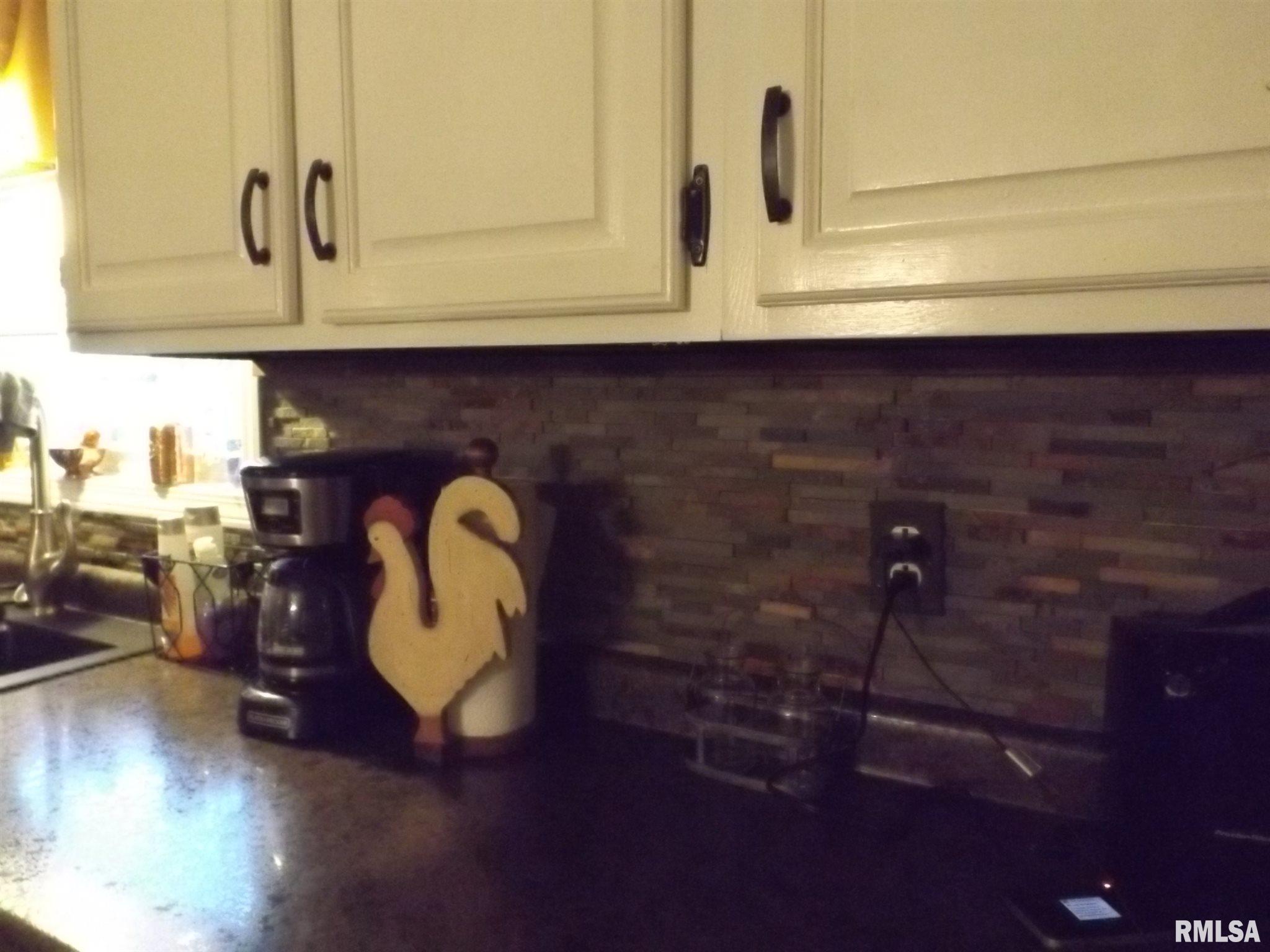 425 Chigger Ridge Road Creal Springs, IL 62922 - Photo 18 of 32 Gallery Image 18