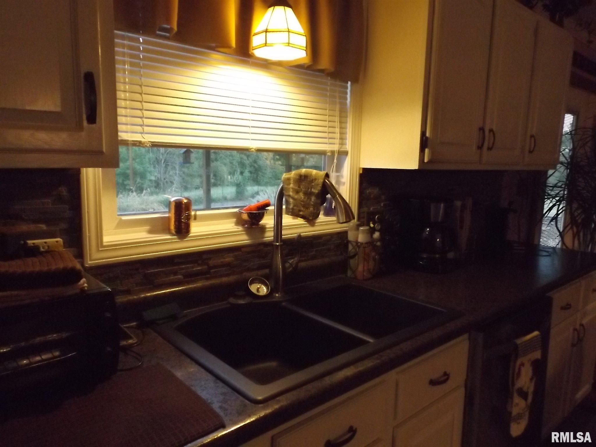 425 Chigger Ridge Road Creal Springs, IL 62922 - Photo 24 of 32 Gallery Image 24