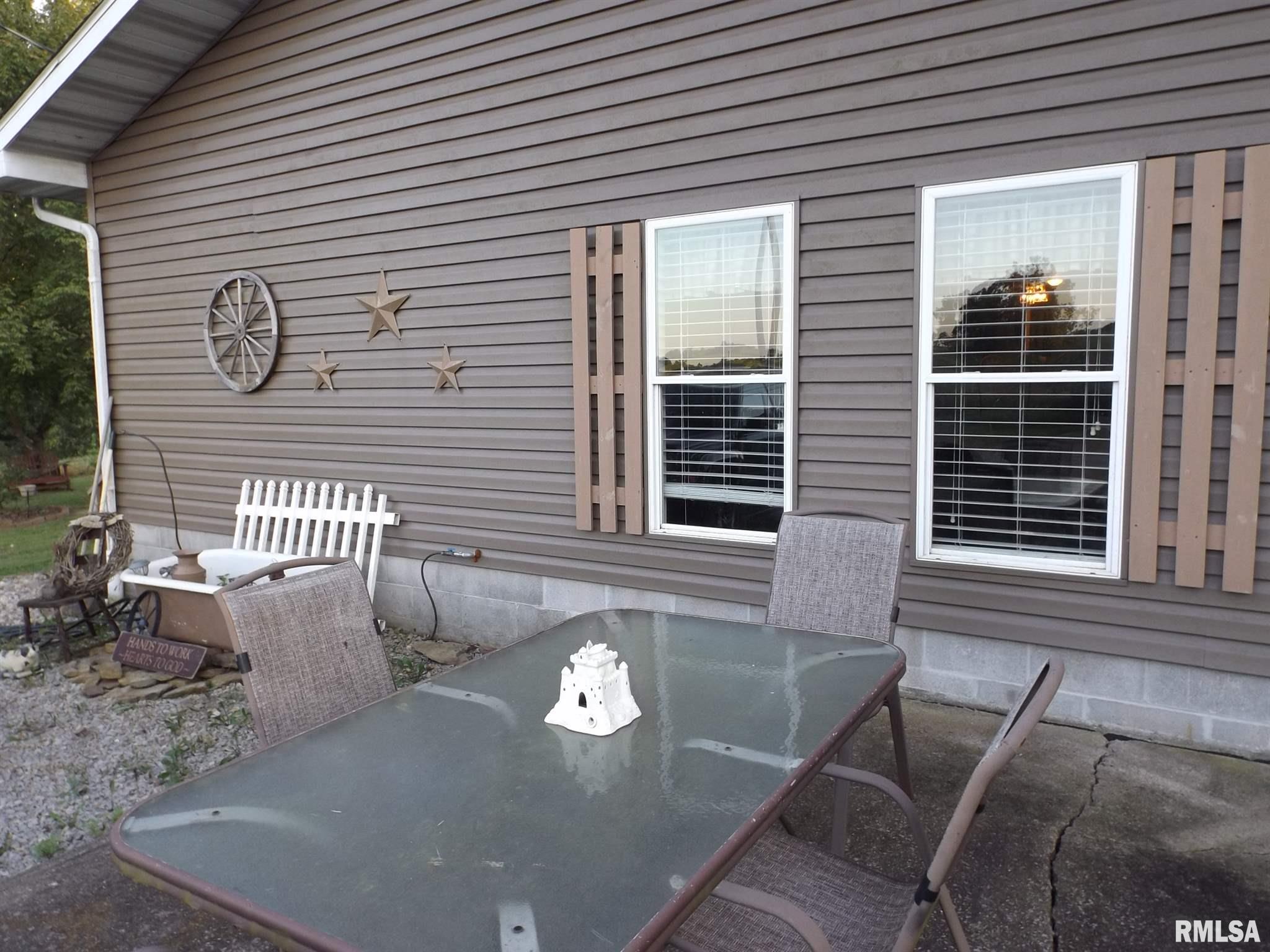 425 Chigger Ridge Road Creal Springs, IL 62922 - Photo 29 of 32 Gallery Image 29