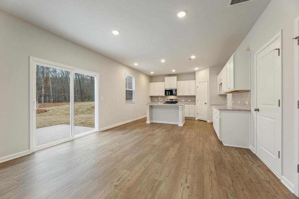 8047 Joyce Way Fairburn, GA 30213 - Photo 13 of 32