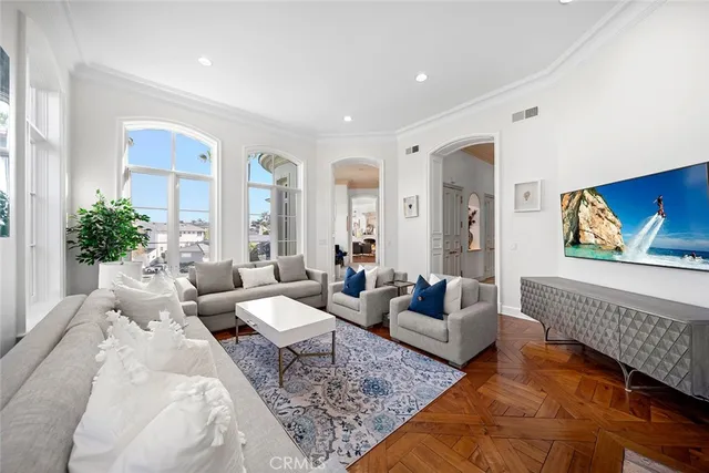 $28,000 | 121 Emerald Bay, Laguna Beach, CA 92651