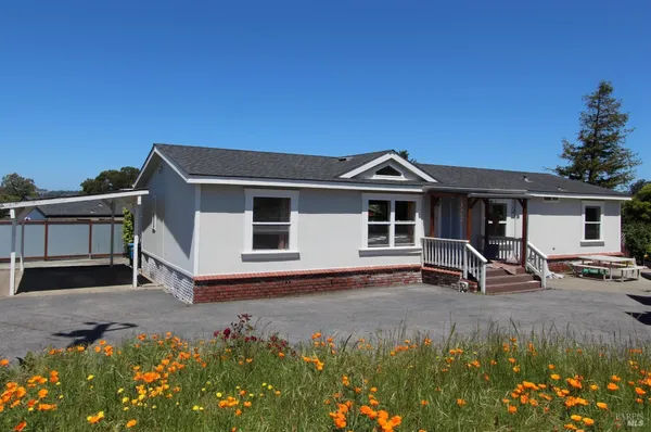 $1,375,000 | 2408-2412 Magnolia Avenue, Petaluma, CA 94952