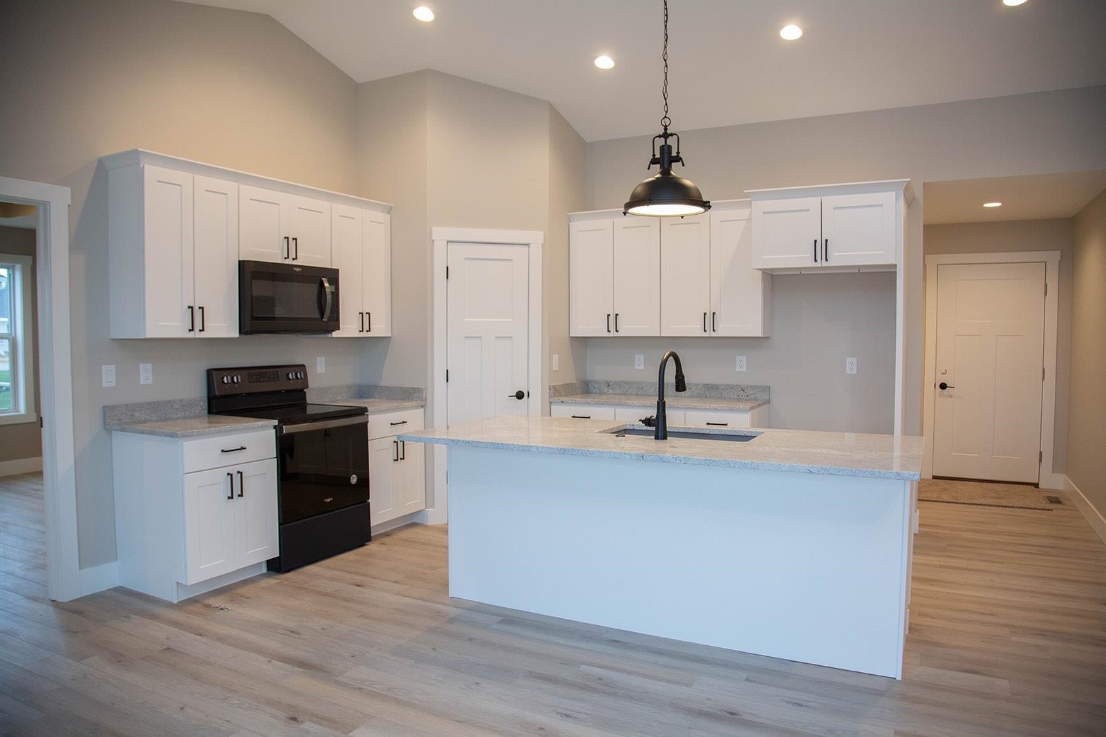 2168 Cheyenne Way Dubuque, IA 52002 - Photo 12 of 41 Gallery Image 12