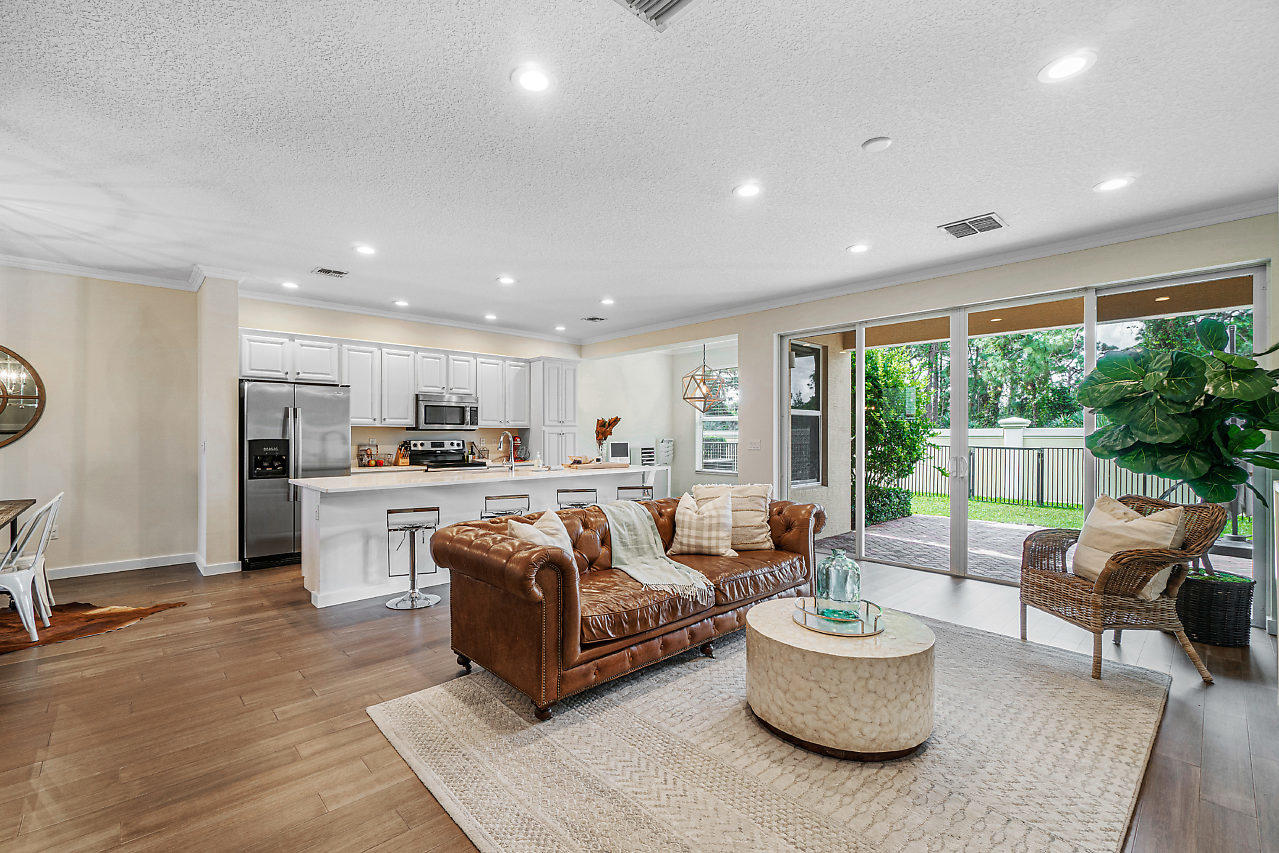 4807 Northwest 16th Terrace Boca Raton, FL 33431 - Photo 6 of 21 012-4807NW16thTer-BocaRaton-FL-small