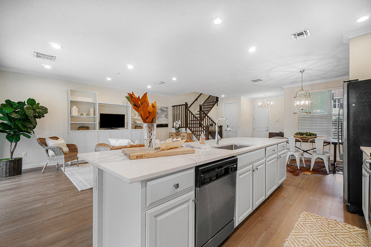4807 Northwest 16th Terrace Boca Raton, FL 33431 - Photo 8 of 21 016-4807NW16thTer-BocaRaton-FL-small