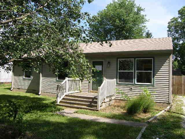 1424 Fry Road Greenwood, IN 46142 - Photo 1 of 7 Gallery Image 1