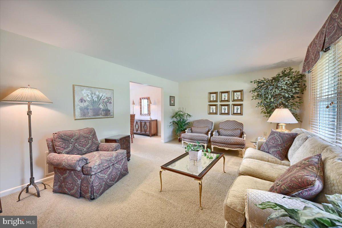 2208 Dover Road Harrisburg, PA 17110 - Photo 3 of 37 Gallery Image 3