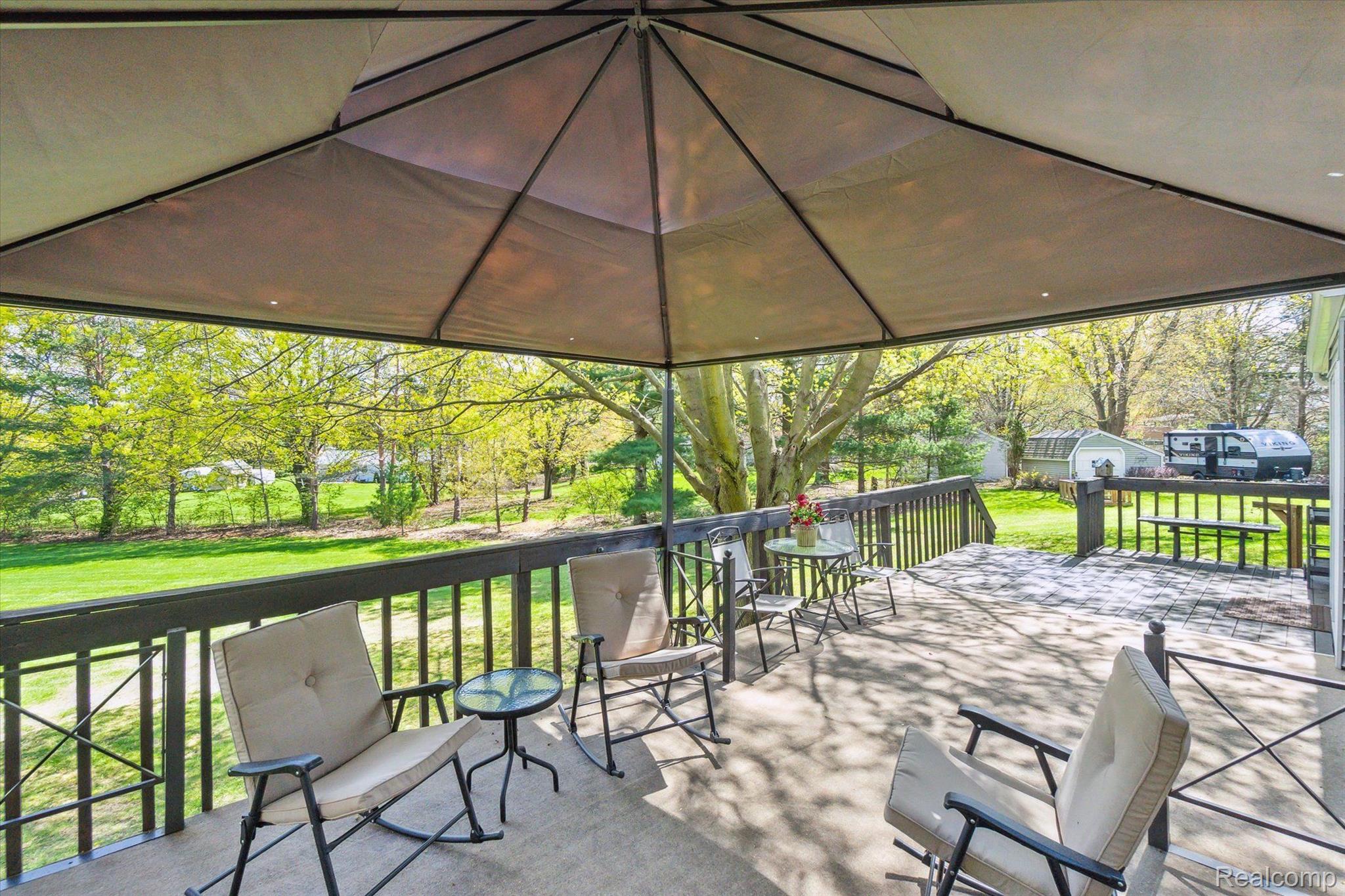 3320 Ludwig Road Oxford, MI 48371 - Photo 30 of 39 Backyard Deck