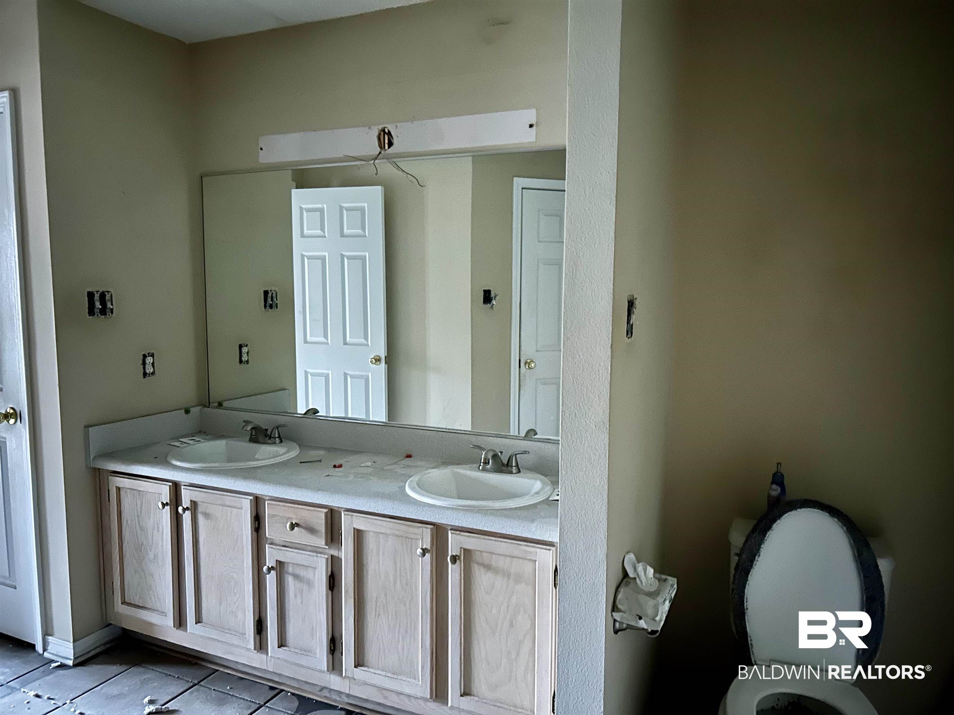258 Spring Lake Drive North Mobile, AL 36695 - Photo 5 of 7
