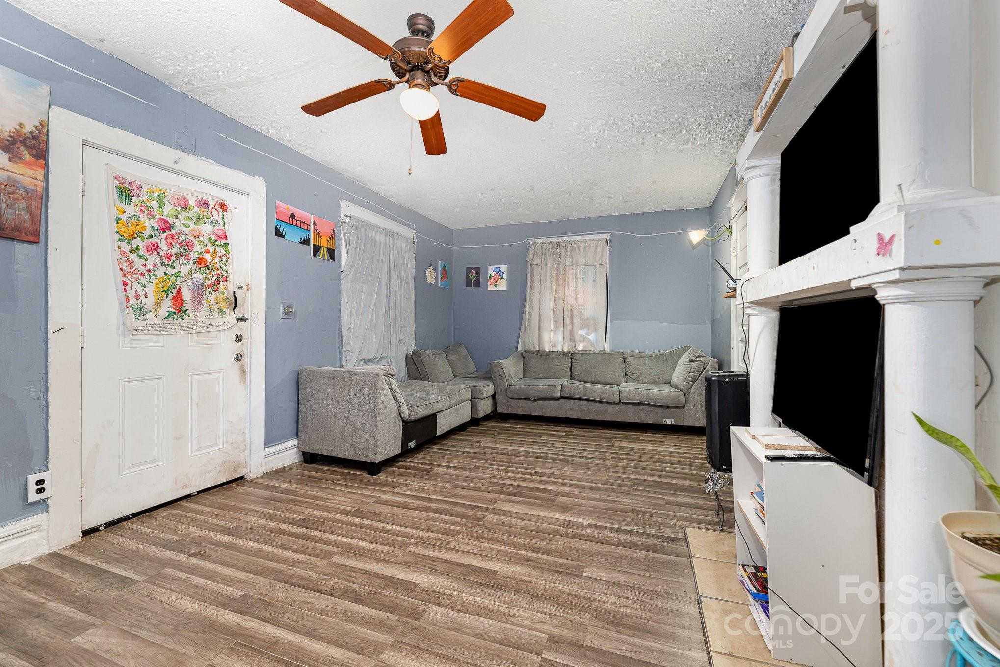 509 Cable Street High Point, NC 27260 - Photo 5 of 28 Gallery Image 5