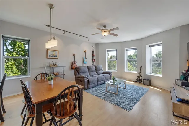 $1,500 | 4317 Lindell Boulevard, Unit H, St. Louis, MO 63108