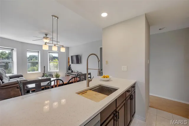 $1,500 | 4317 Lindell Boulevard, Unit H, St. Louis, MO 63108