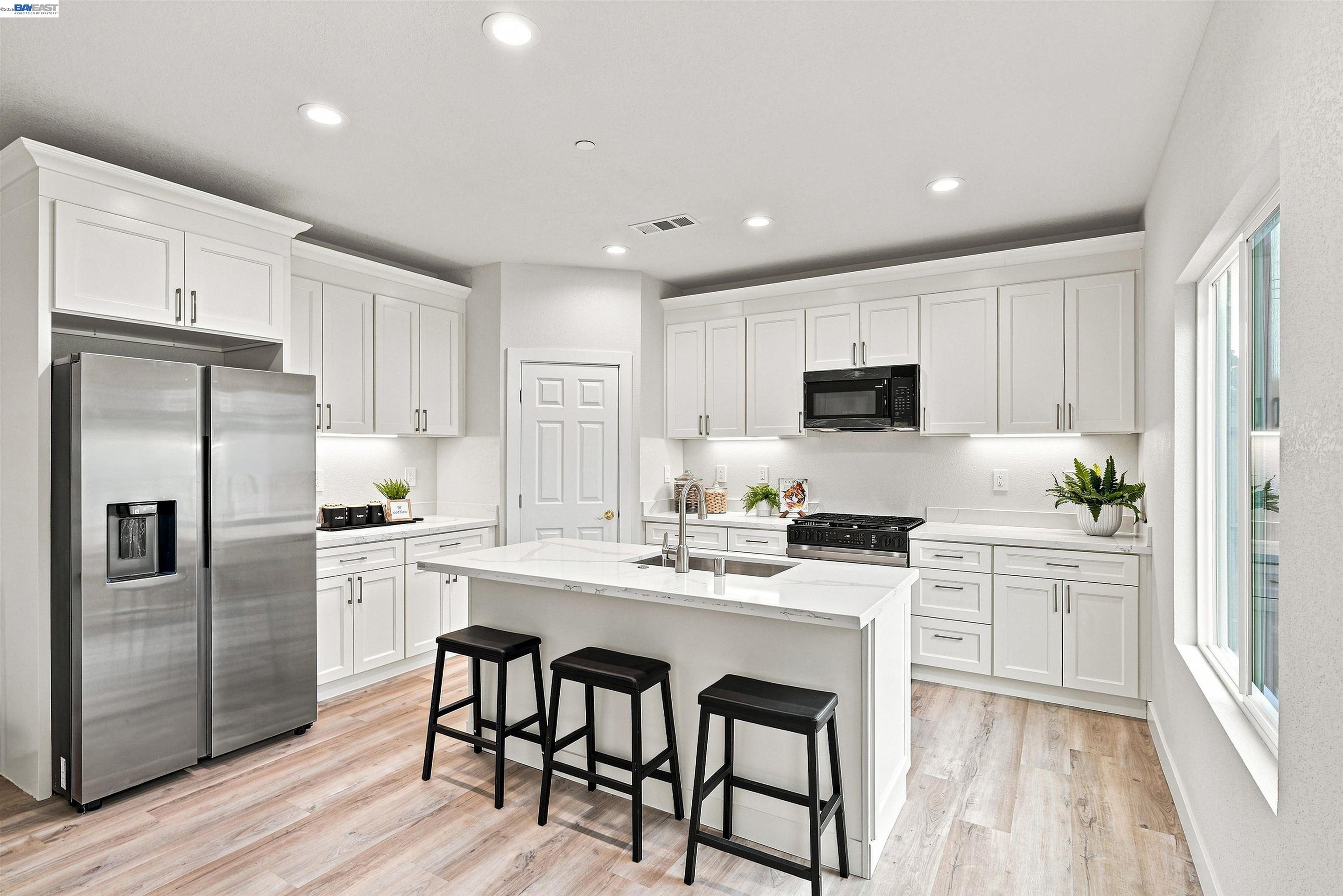2722 Cowell Road Concord, CA 94518 - Photo 10 of 46 Gallery Image 10