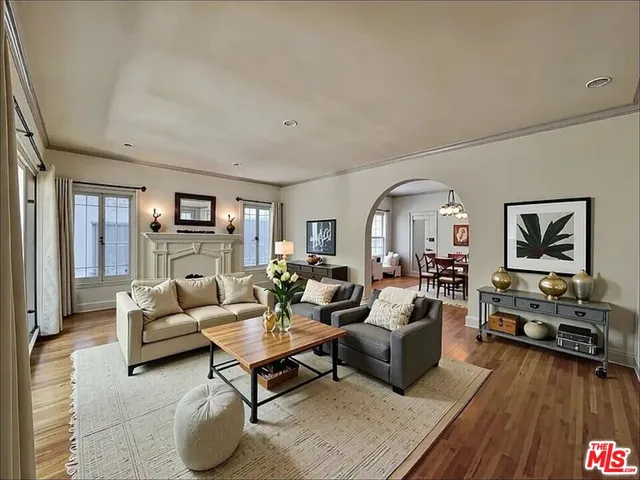 $6,500 | 145 North Sycamore Avenue, Los Angeles, CA 90036