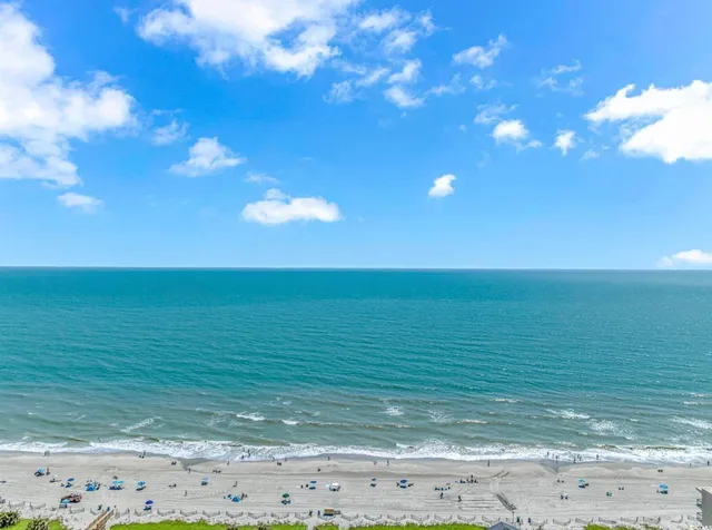 $184,900 | 7509 North Ocean Boulevard, Unit 902, Myrtle Beach, SC 29572