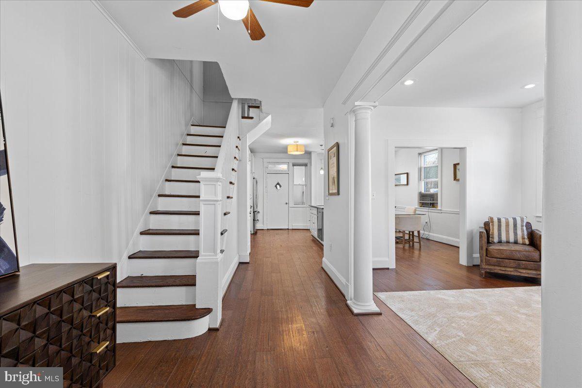 4422 Old York Road Baltimore, MD 21212 - Photo 3 of 37 Foyer