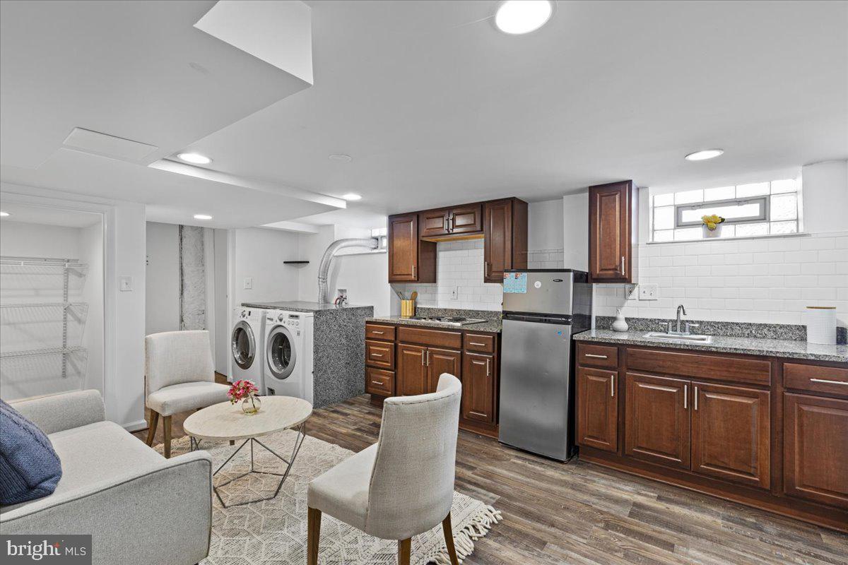 4422 Old York Road Baltimore, MD 21212 - Photo 32 of 37 Bsmt KIT w/ new granite counters &
cabinetry