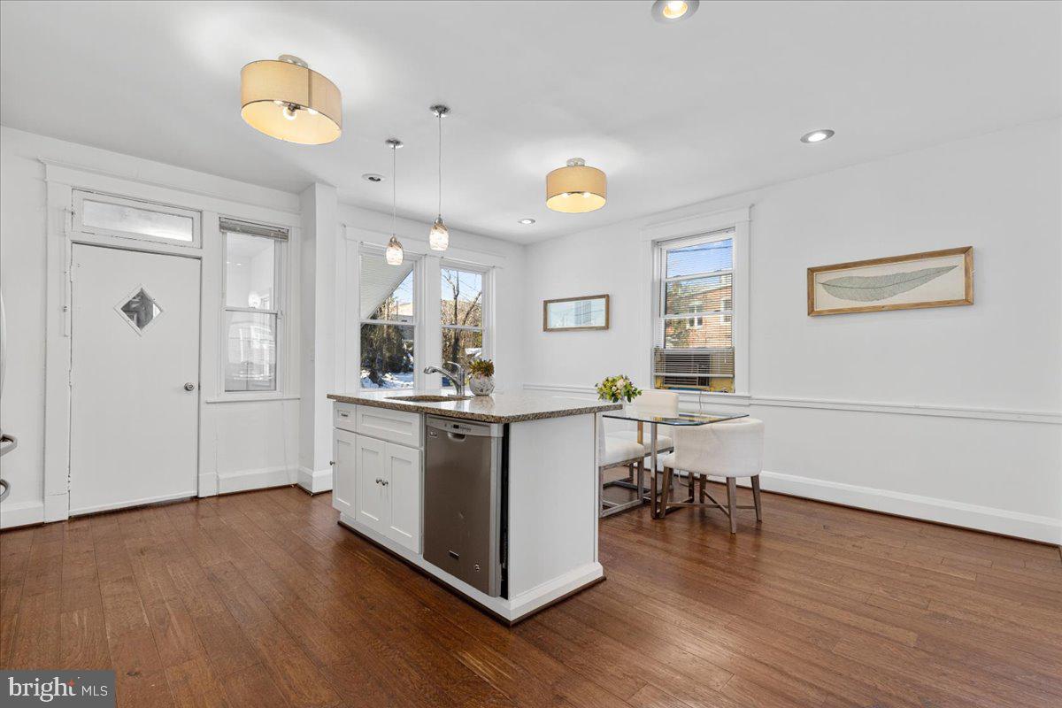4422 Old York Road Baltimore, MD 21212 - Photo 9 of 37 Light-filled dining room and kitchen