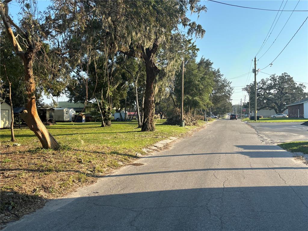 14530 6th Street Dade City, FL 33523 - Photo 5 of 7 a view of a park