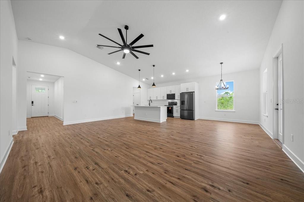 16213 Penn State Road Weeki Wachee, FL 34614 - Photo 14 of 63