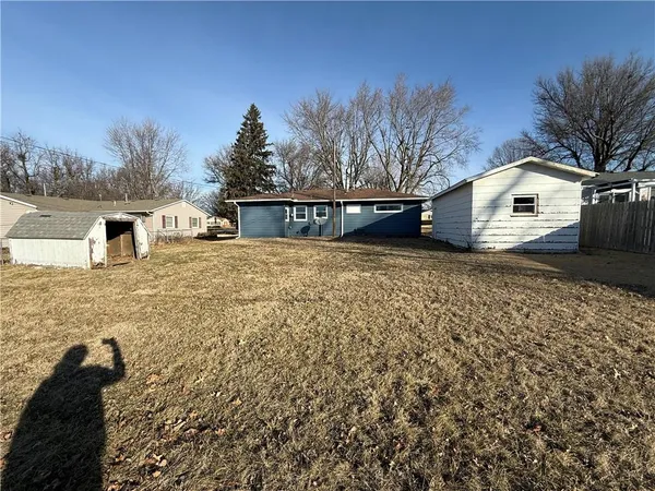$140,000 | 109 Sioux Avenue, Hiawatha, KS 66434