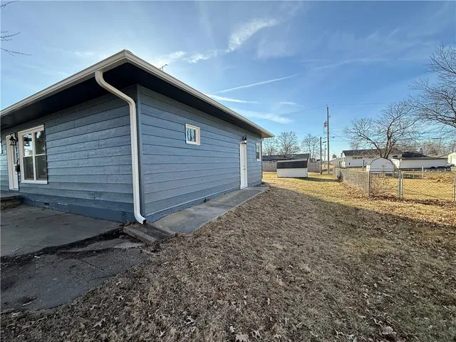 $145,000 | 109 Sioux Avenue, Hiawatha, KS 66434