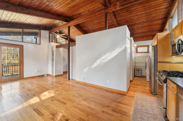 a view of a storage & utility room